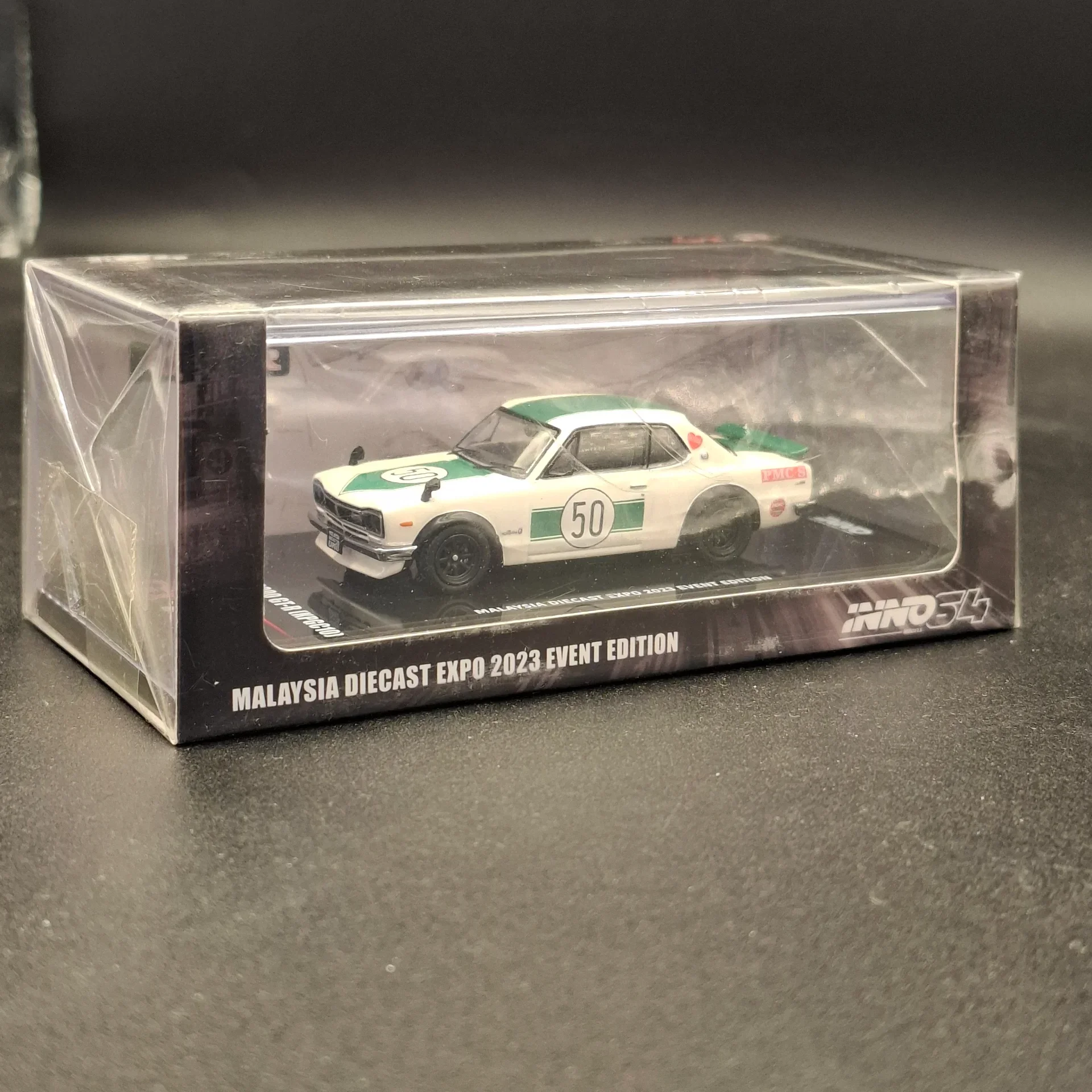 Inno Models INNO64 Nissan Skyline 2000 GT-R (KPGC10)